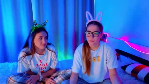 Stacy  Charlotte Lolaon keyboard online show from 20, 12, 2025