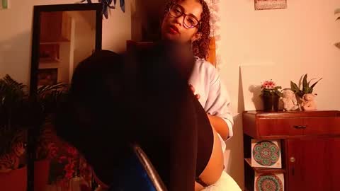 Vicky  online show from 1, 3, 2025