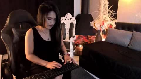 Vicky online show from 24, 2, 2026