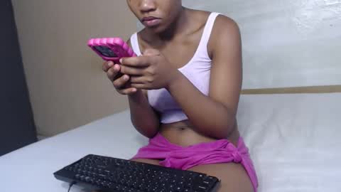 Snapshot of vickyblissx chatting on 3, 11, 2025 vickyblissx online show from 3, 11, 2025