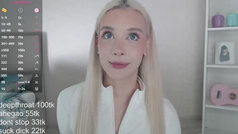 Snapshot of vickyfuckingdoll chatting on 21, 10, 2025 vickyfuckingdoll online show from 21, 10, 2025