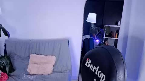 Vicky Greys online show from 12, 10, 2025