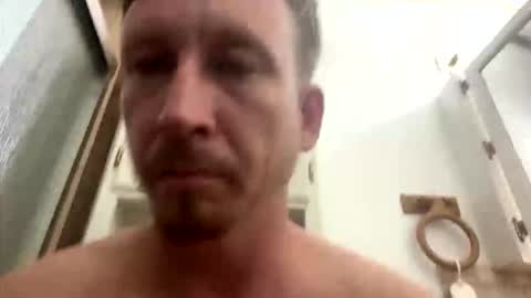 Snapshot of vicrobertson595 chatting on 28, 10, 2025 vicrobertson595 online show from 28, 10, 2025