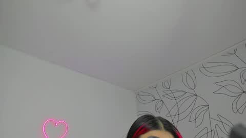 Snapshot of victoria18x chatting on 18, 1, 2025 Victoria online show from 18, 1, 2025