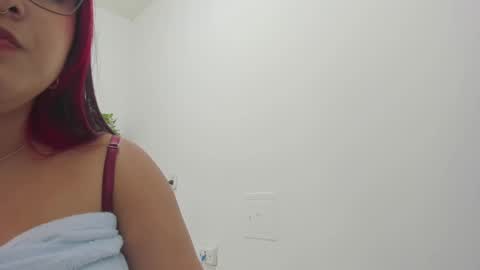 Snapshot of victoria18x chatting on 28, 2, 2025 Victoria online show from 28, 2, 2025