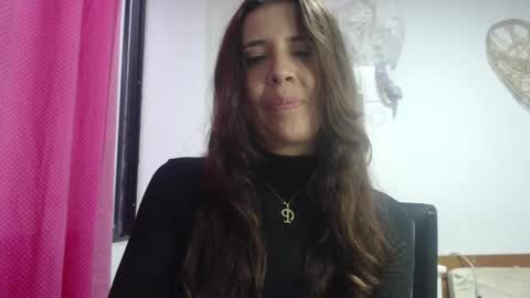 Hi guys   Im victoria  Be the one who can control me in PVT online show from 23, 1, 2025