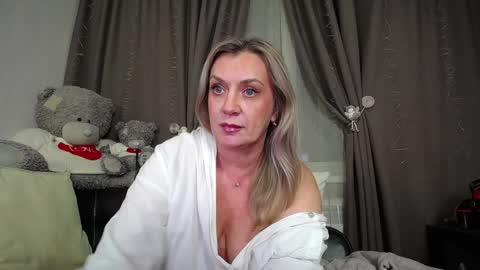 Snapshot of victoria50 chatting on 13, 12, 2024 victoria50 online show from 13, 12, 2024