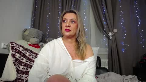 Snapshot of victoria50 chatting on 3, 1, 2025 victoria50 online show from 3, 1, 2025