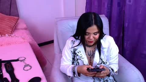 Snapshot of victoria_16_ chatting on 5, 11, 2025 victoria_16_ online show from 5, 11, 2025