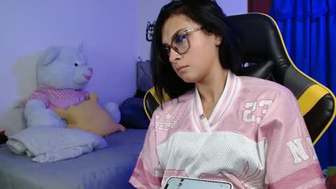 Snapshot of victoria__bear chatting on 26, 3, 2026 victoria online show from 26, 3, 2026