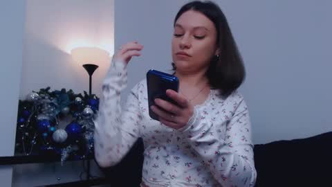 Victoria online show from 10, 1, 2025