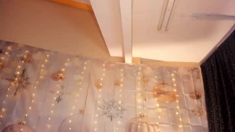 diorvictoria9 online show from 28, 1, 2025