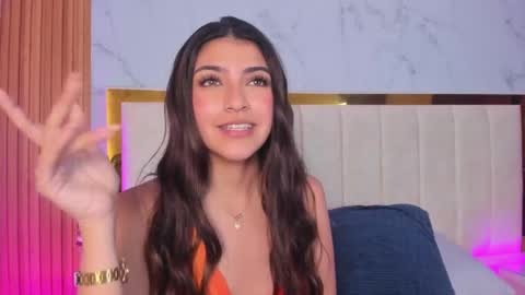  Victoria Lozano  online show from 5, 12, 2024