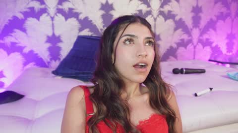  Victoria Lozano  online show from 16, 1, 2025