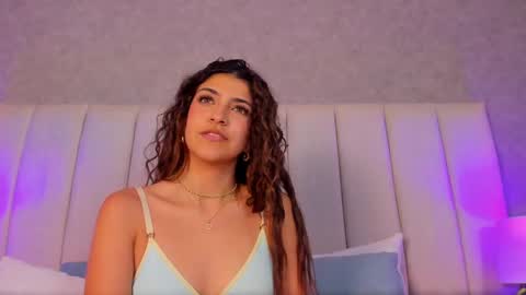  Victoria Lozano  online show from 10, 2, 2025