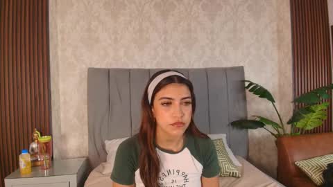  Victoria Lozano  online show from 27, 2, 2025