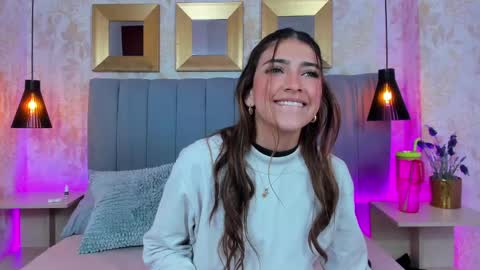  Victoria Lozano  online show from 28, 2, 2025