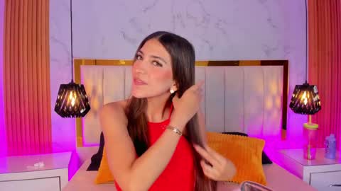  Victoria Lozano  online show from 10, 3, 2025