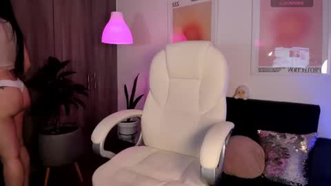 Victoria  online show from 25, 2, 2025