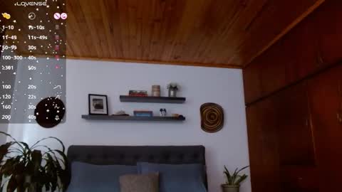 VICTORIA MARTELO online show from 23, 10, 2025