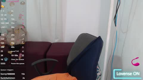 Snapshot of victoria_milf06 chatting on 11, 1, 2025 victoria online show from 11, 1, 2025