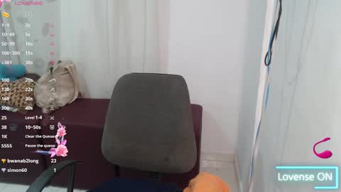 Snapshot of victoria_milf06 chatting on 22, 1, 2025 victoria online show from 22, 1, 2025