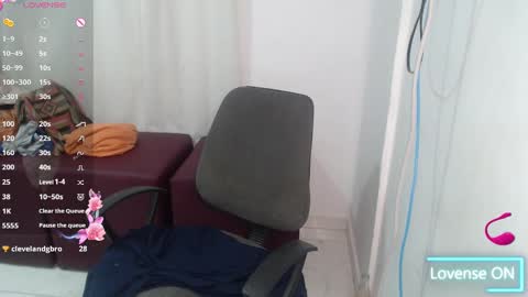 Snapshot of victoria_milf06 chatting on 14, 2, 2025 victoria online show from 14, 2, 2025