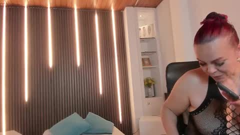 Snapshot of victoria_mooree chatting on 30, 10, 2025 Victoria Everyday From 1400 to 2130 Col Time online show from 30, 10, 2025