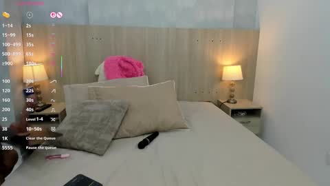 victoria_pachon online show from 12, 1, 2026