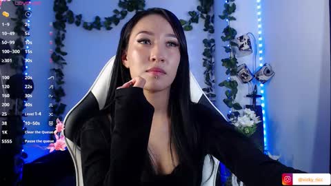 Victoria  online show from 6, 11, 2025