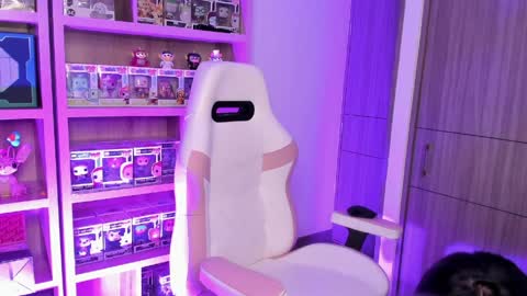 Snapshot of victoria_se chatting on 4, 4, 2026 Victoria online show from 4, 4, 2026