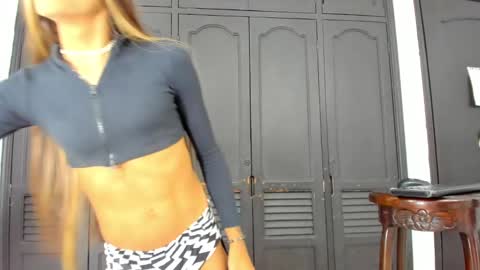 Snapshot of victoria_sweets_ chatting on 19, 1, 2025 victoria_sweets_ online show from 19, 1, 2025