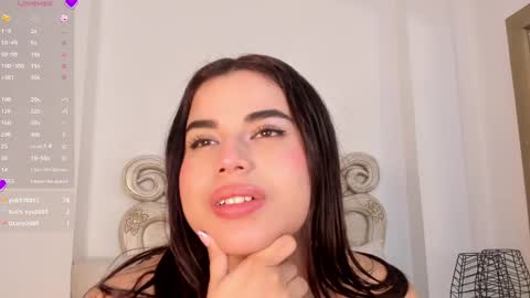 Snapshot of victoria_vallejo chatting on 10, 3, 2025 victoria  online show from 10, 3, 2025