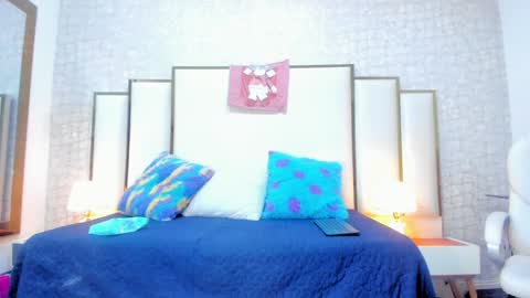 Victoria Sofia online show from 30, 12, 2024