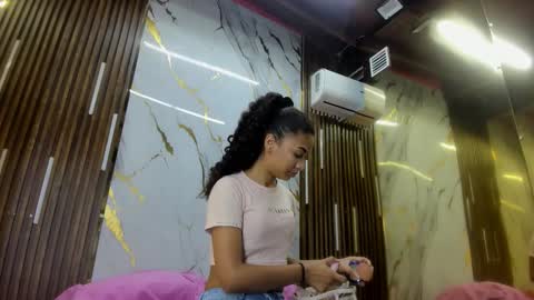 Victoria  online show from 2, 10, 2025