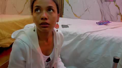 Victoria  online show from 15, 12, 2025