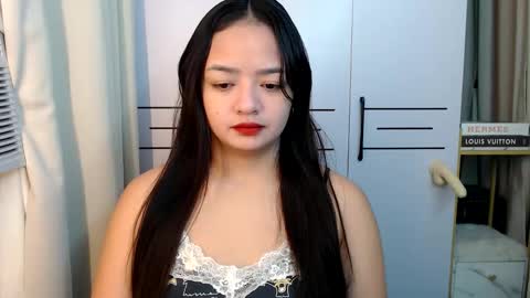 Snapshot of victoriaharper2 chatting on 30, 11, 2025 Victoria Harper online show from 30, 11, 2025