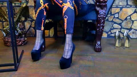 Victoria Heller online show from 8, 1, 2026