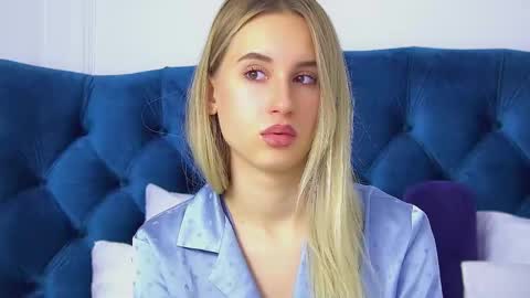 Victoria online show from 12, 10, 2025