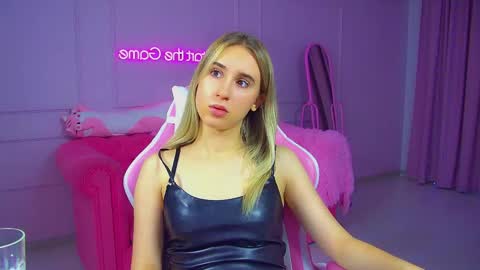 Victoria online show from 13, 10, 2025