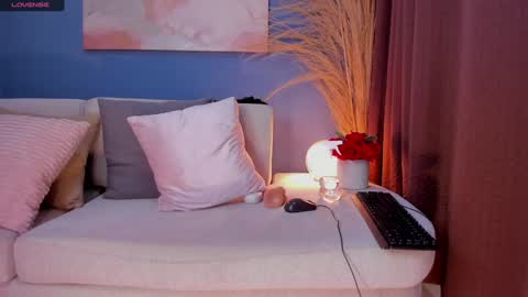 Snapshot of victorialeia chatting on 3, 12, 2024 Victoria online show from 3, 12, 2024