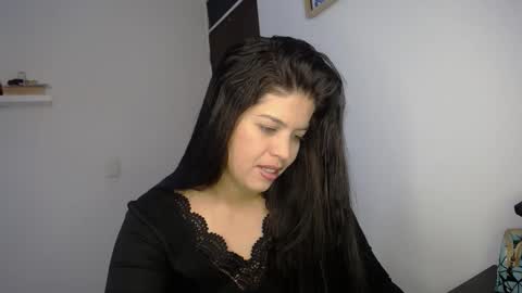 Snapshot of victorialg chatting on 2, 10, 2025 victorialg online show from 2, 10, 2025