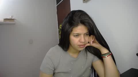 Snapshot of victorialg chatting on 14, 10, 2025 victorialg online show from 14, 10, 2025