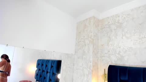 Victoria Moon  online show from 22, 1, 2025