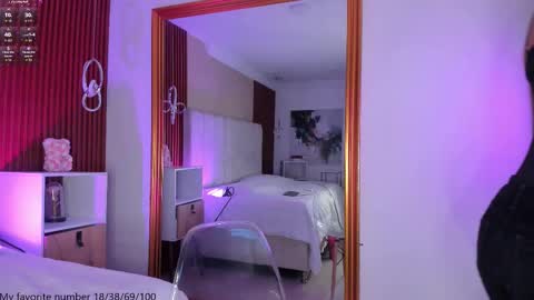 Snapshot of victoriaregia1 chatting on 15, 11, 2025 Maria Victoria online show from 15, 11, 2025