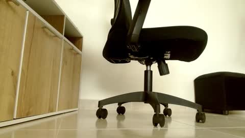 Victoria online show from 9, 1, 2026