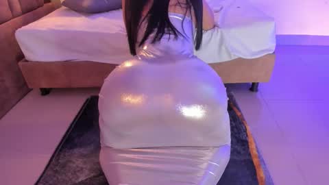 Victoria  online show from 13, 11, 2025