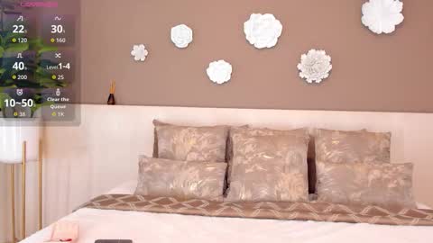 Victoria Shelby  online show from 25, 10, 2025