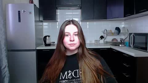 Snapshot of victoriassecrets_ chatting on 3, 12, 2024 victoriassecrets_ online show from 3, 12, 2024