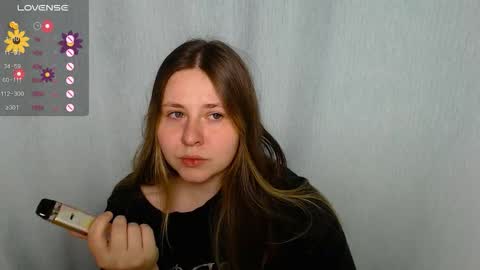 Snapshot of victoriassecrets_ chatting on 27, 10, 2025 victoriassecrets_ online show from 27, 10, 2025